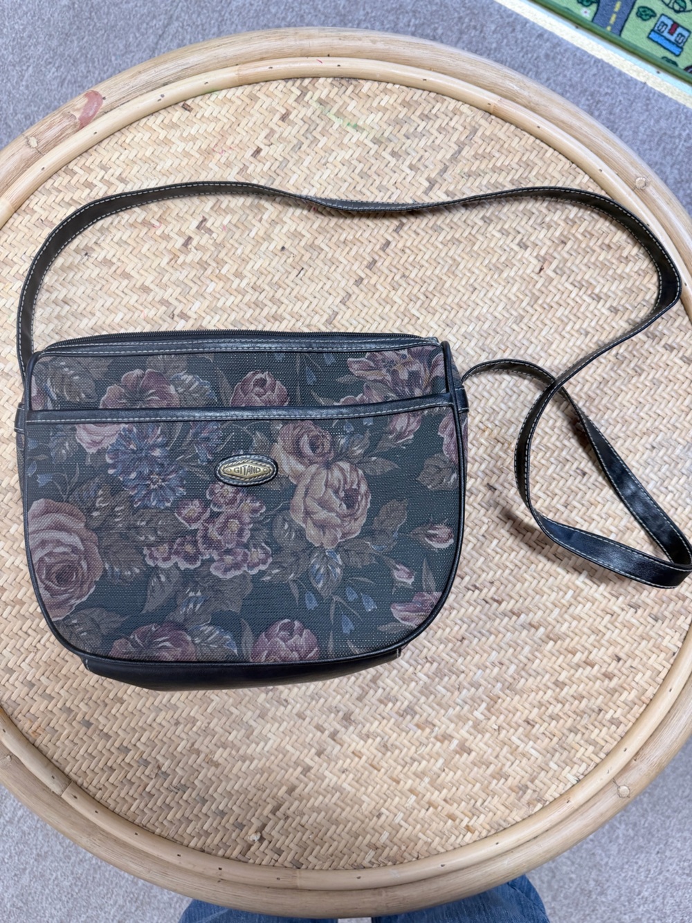 Gitano Black Crossbody Bag with Mauve Floral Print